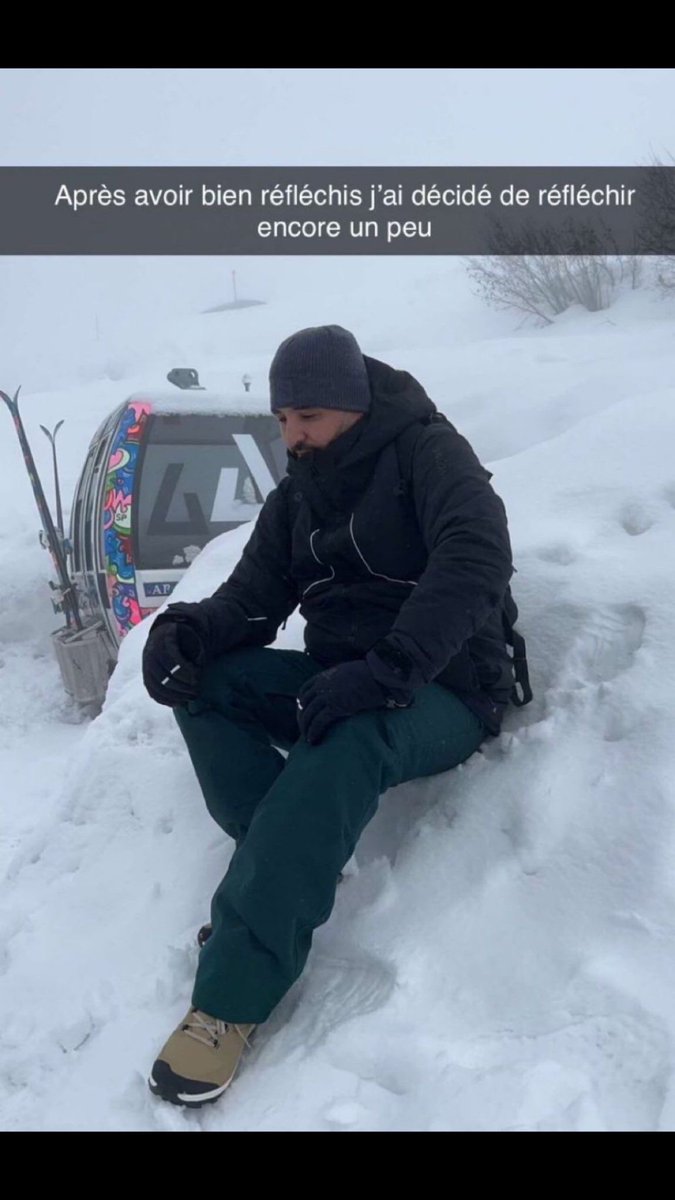 Quand t’es en exam et que t’as pas appris mais que t’es pisté par les surveillants alors que tu triches