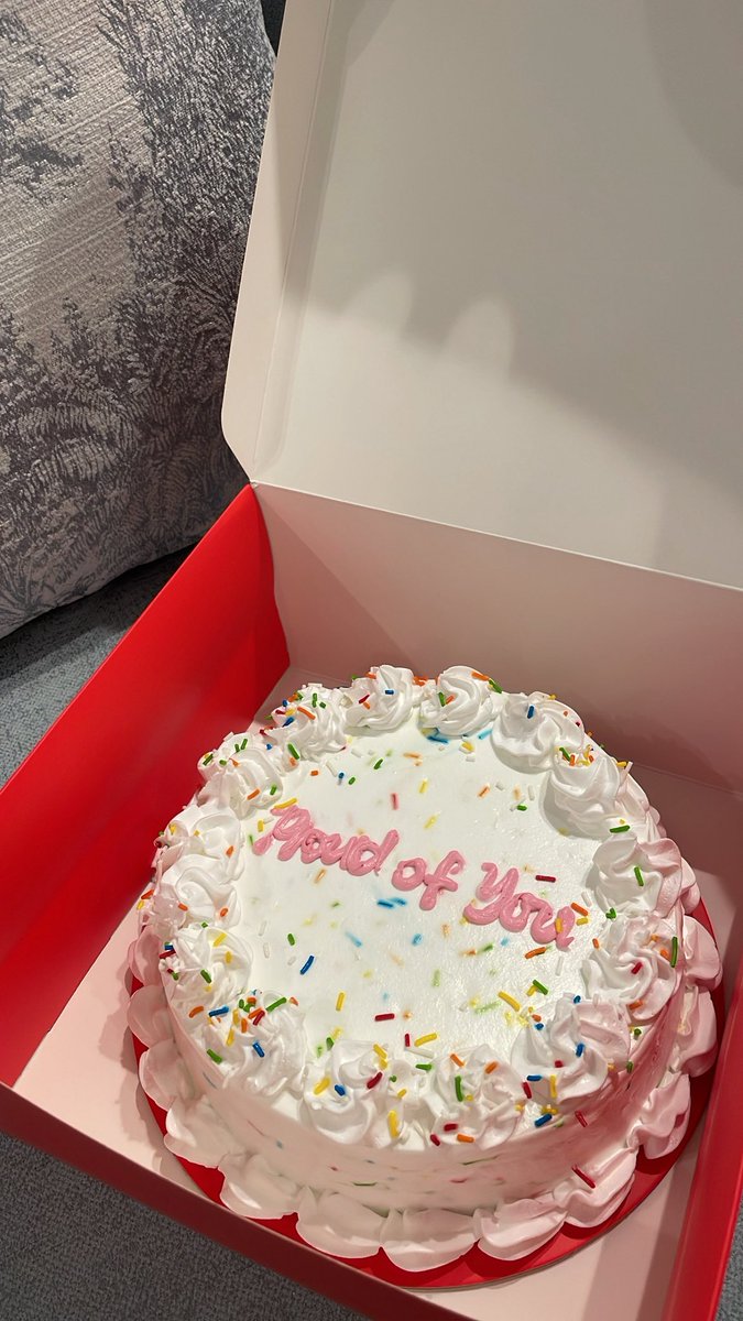 鹿花丽|شادن tweet media