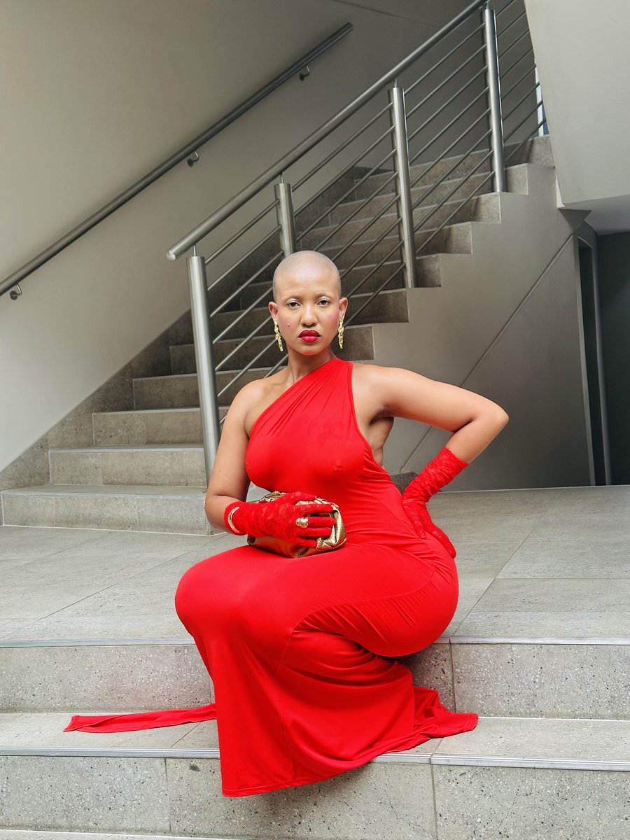 BeuzanaKoki's tweet photo. Wrapped in red, wrapped in love🫦

#BBMzansiS6 #KokiiBeuzana https://t.co/JZtS1AQ729