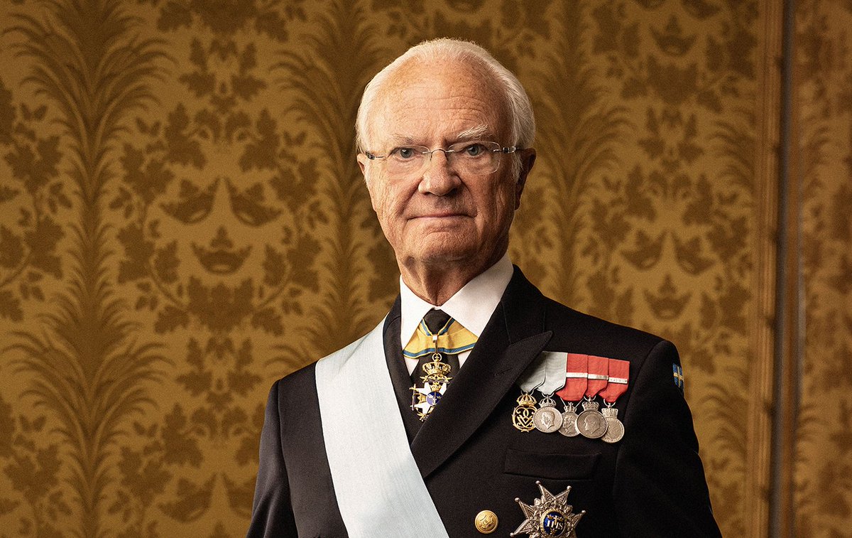 H.M. Konungens 80-årsdag // April 30th🎈

⚪️ Te Deum 10.00 🕰️
⚪️ Military honor guard 11:00 🕰️
⚪️ flyover and salute 12:30 🕰️
⚪️ congratulations from the public at 12:35 🕰️
⚪️ Lunch City Hall 14:00 🕰️
⚪️ Gala dinner Royal Palace 19:30 

📸Elisabeth Toll