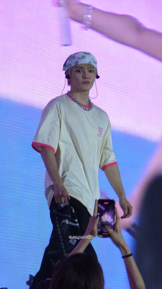 260214 smtown  bkk 

かわいいいいいだいすき

#태용 #TAEYONG #テヨン 
#SMTOWNLIVEinBangkok