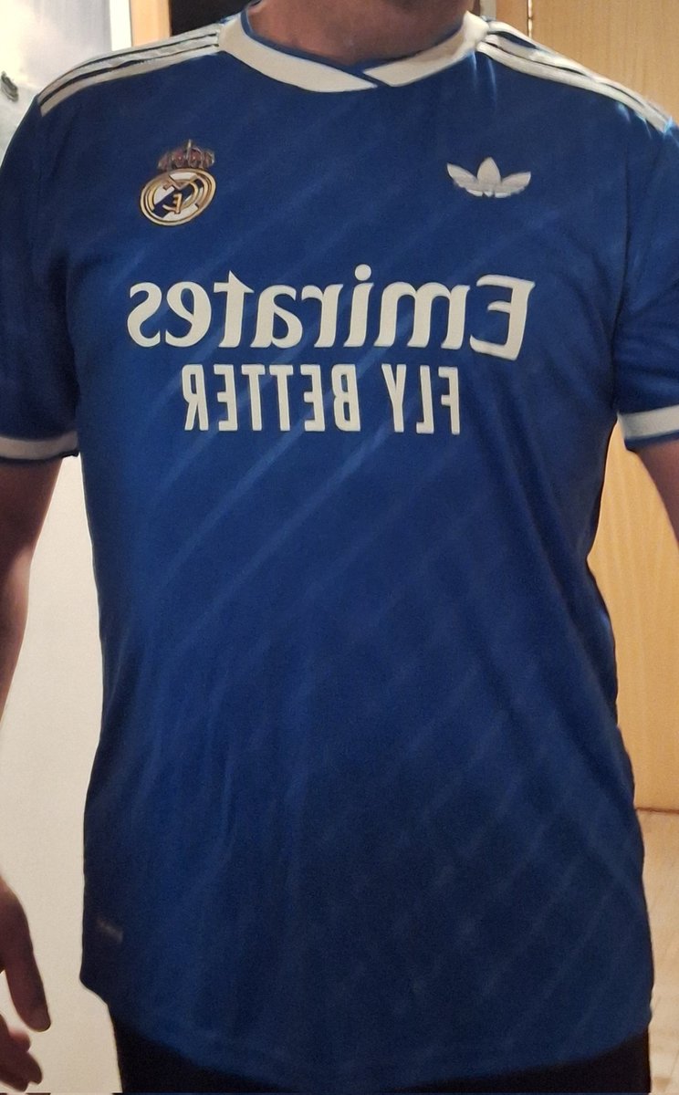 LuismcFx's tweet photo. Estrenando camiseta para animar a mi equipo. Gran calidad. Muchas gracias @17ct_info y @AdriRM33 !!! https://t.co/6HlwOFY2Wl