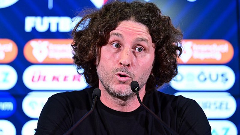 Yok kimse kaptanımızı alamaz, yok en iyi futbolcumuz kimse alamaz, yok burası trabzon gibi boş laflar konuşacağına önce takımını çalıştır amk.