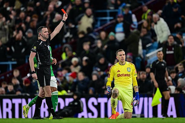 Holtecast tweet media