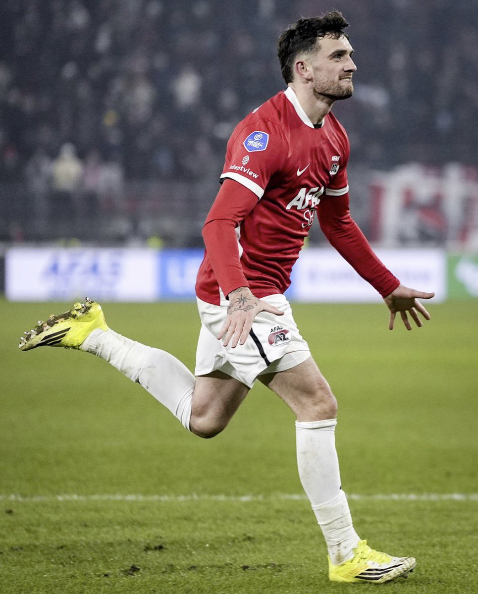 Troy Parrott has bagged a 90th minute equaliser against his old club Excelsior Rotterdam! 🇮🇪

His 11th in the Eredivisie this season.