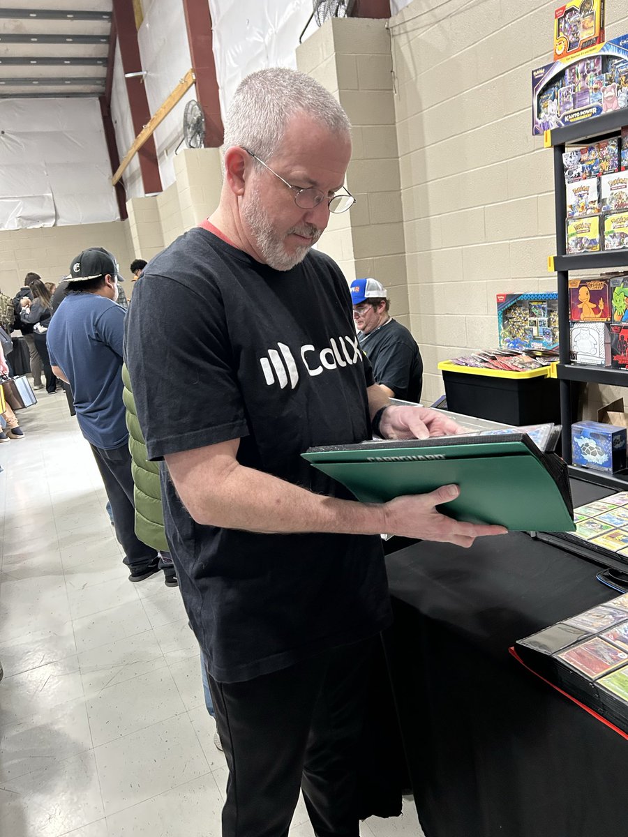 Valentines getaway with the wife and we both wanted to card show browse. Some great dollar box cards going on <a href="/CollX_App/">CollX: Sports Card Scanner</a>! Don’t know it, great app to buy and sell in a community. Download and try! I’m here to help you!
#sportscardscollecting #baseballcards