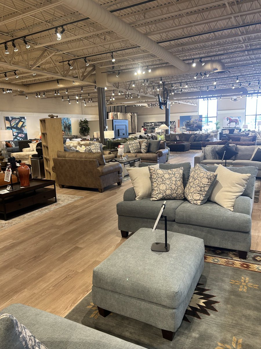 TheBeatLBK's tweet photo. Join The Beat out at @bobmills for their President’s Day Sale! Make sure and come out to 6000 Spur 327! https://t.co/6U3IJ2jdx5