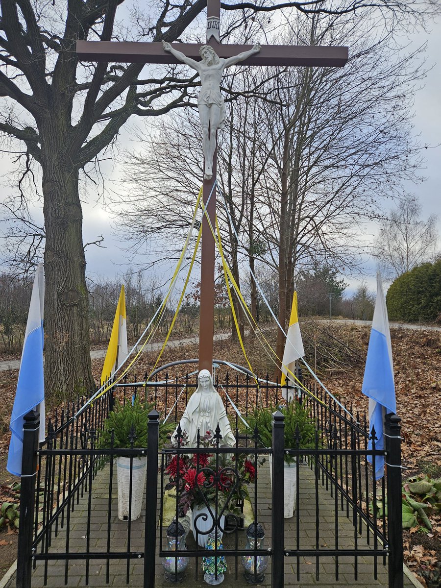 PolishRoadShrines 🇵🇱 ✝️ (@polishrdshrine) on Twitter photo 