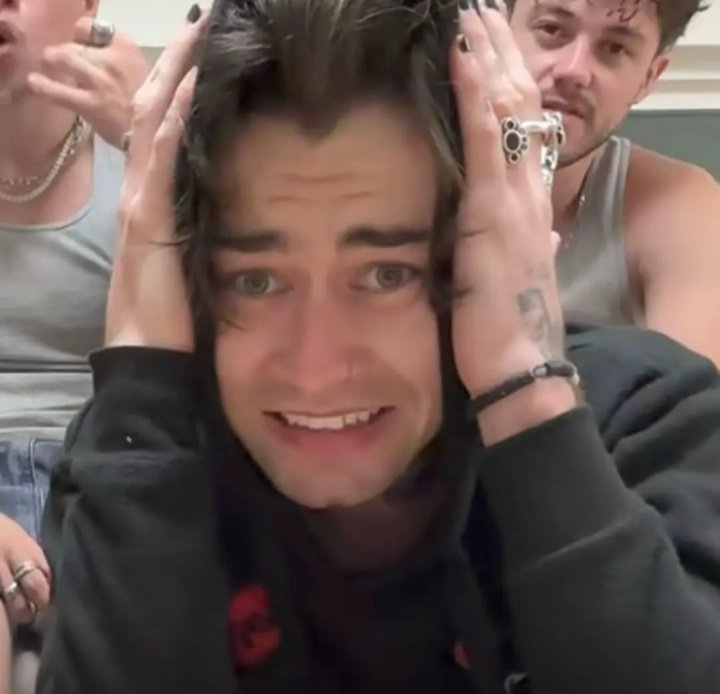 He salido d mi casa sin los cascos