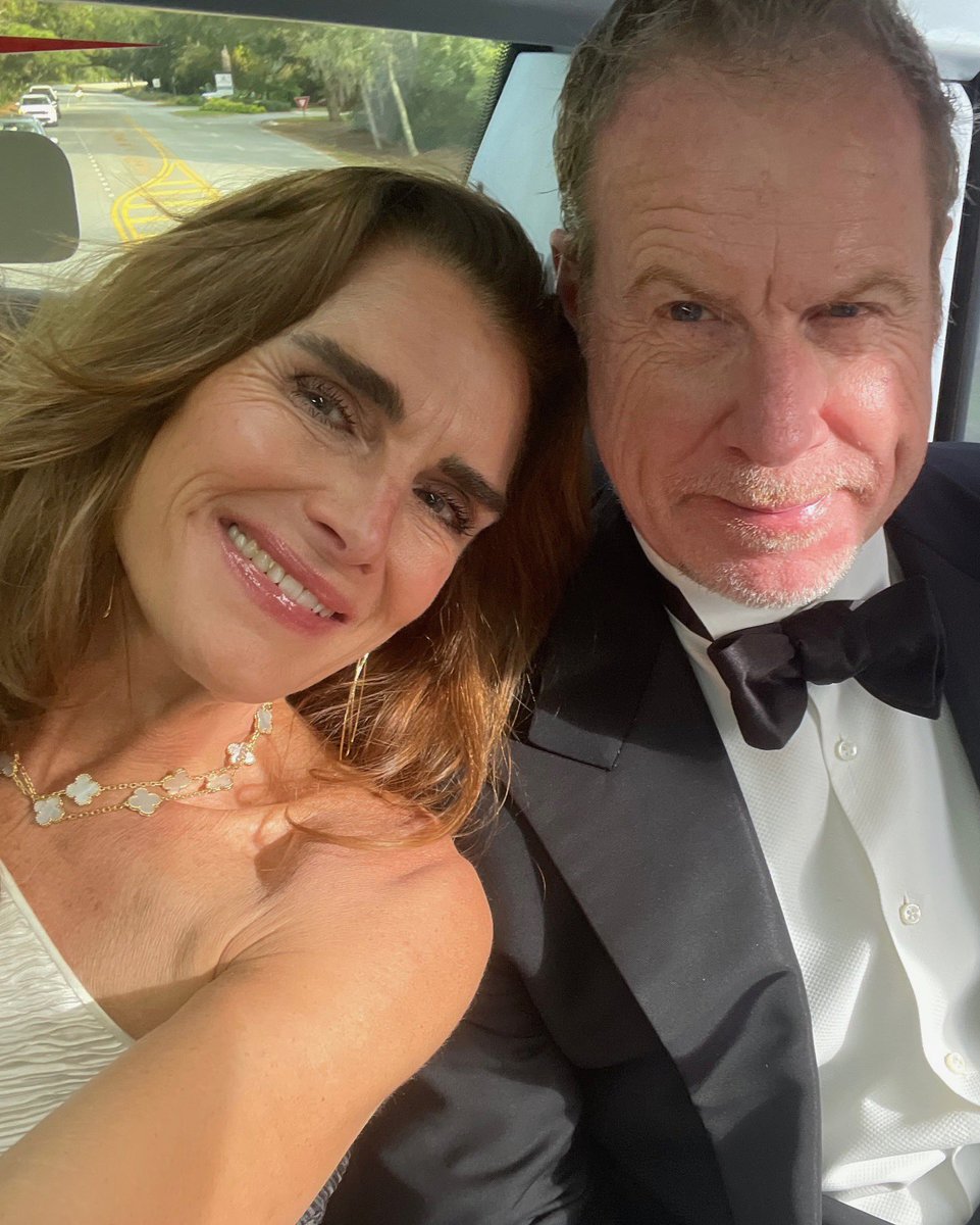 Brooke Shields tweet media