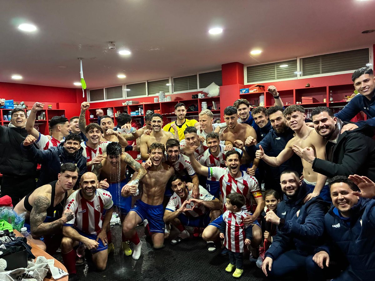 🫶 | Corazones para todos.

❣️ Que hoy todo el mundo se enamore, que yo lo estoy ya 𝘥𝘦𝘴𝘥𝘦 𝘩𝘢𝘤𝘦 𝘮𝘢́𝘴 𝘥𝘦 𝘤𝘪𝘦𝘯 𝘢𝘯̃𝘰𝘴.

🤟 ¡VAMOOOOOOOOOOOOOOOOOOOOS!