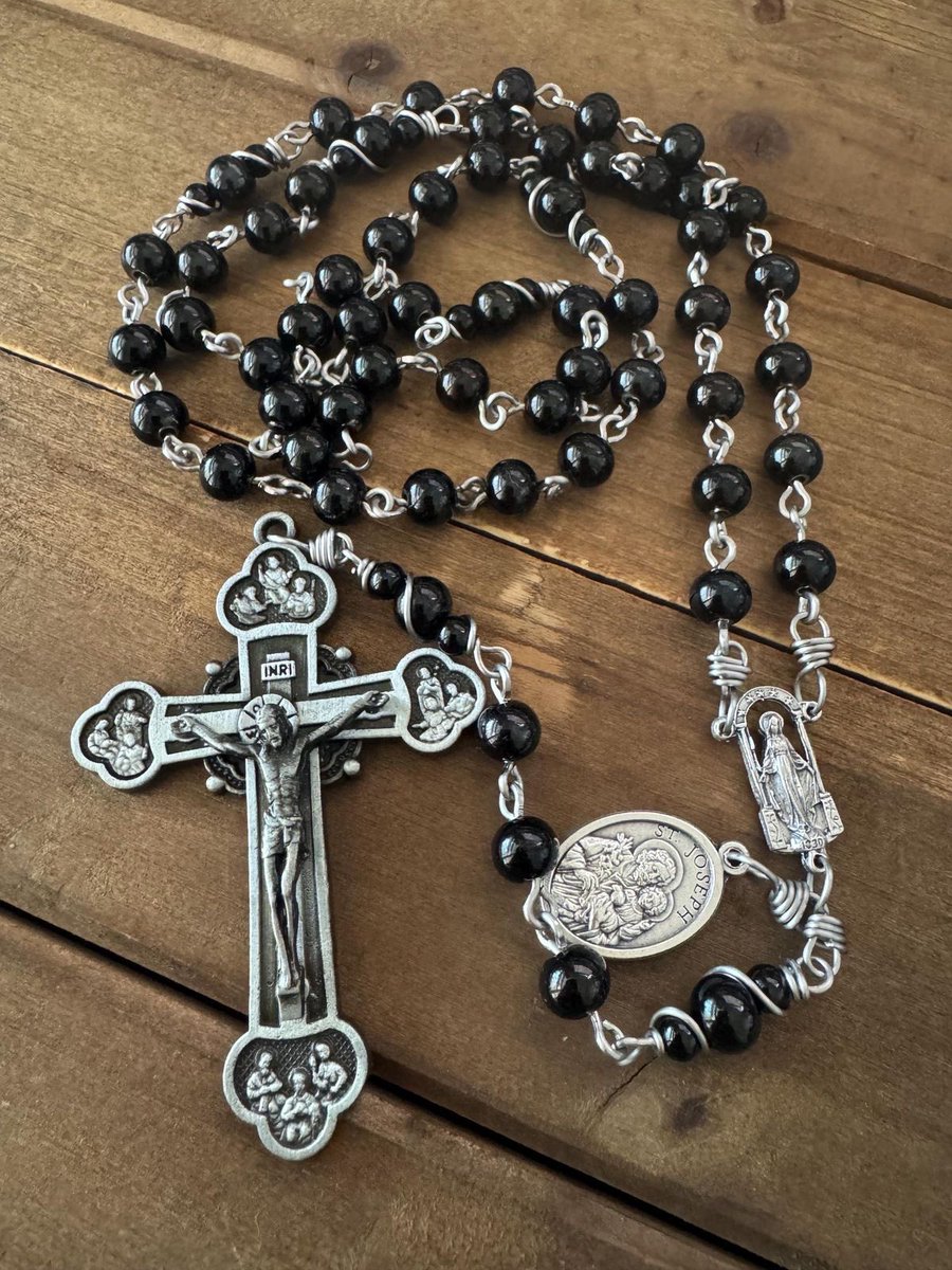 Pray the Rosary everyday