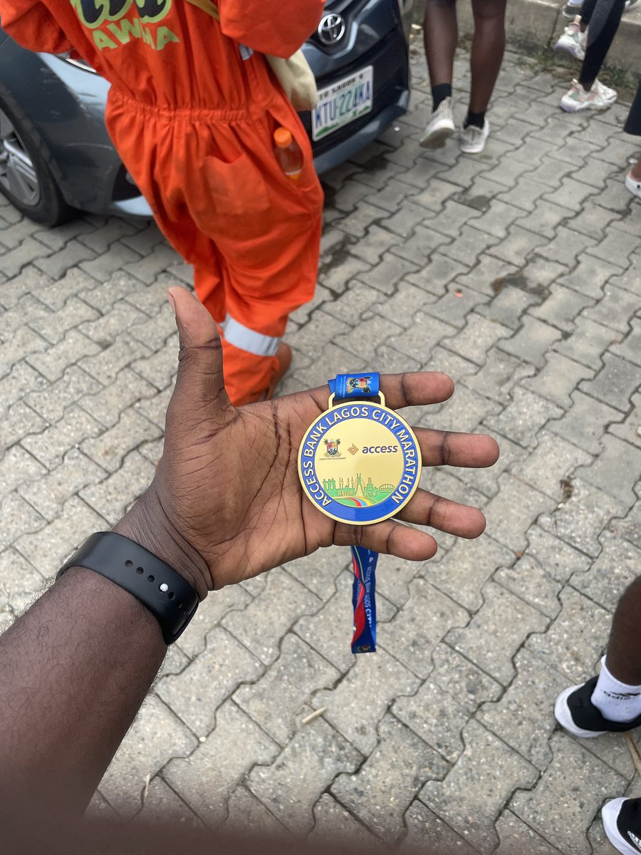 fadeogo (mbaku) tweet media