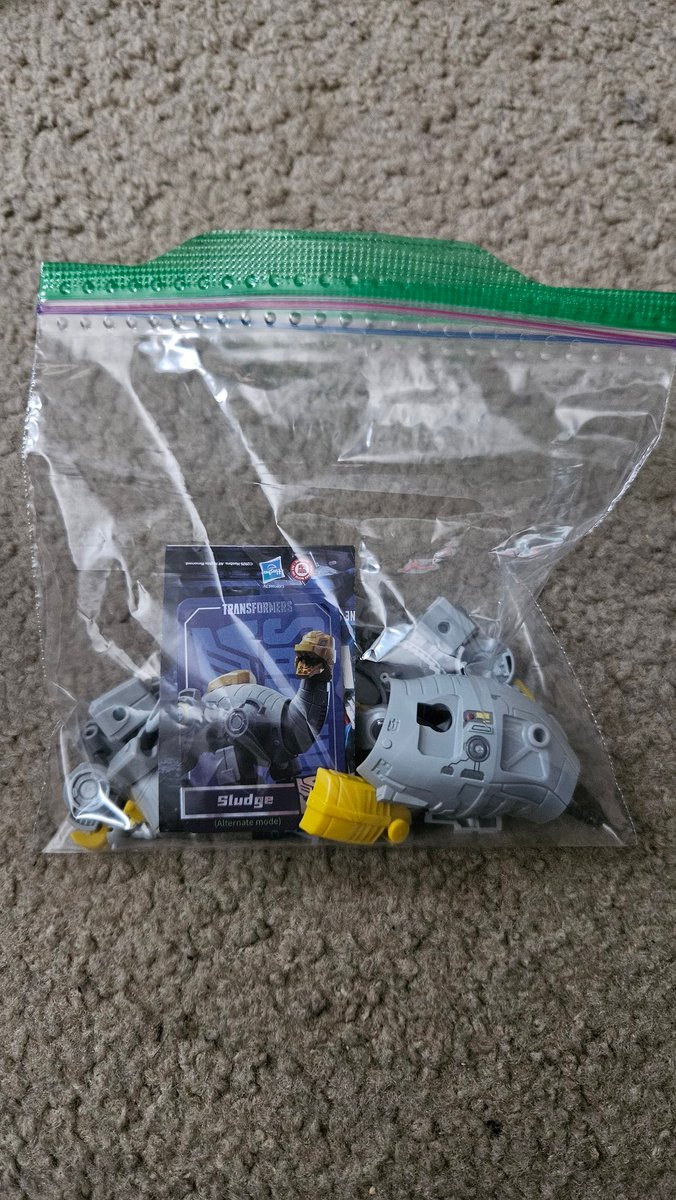 SilverBlueStreak tweet media