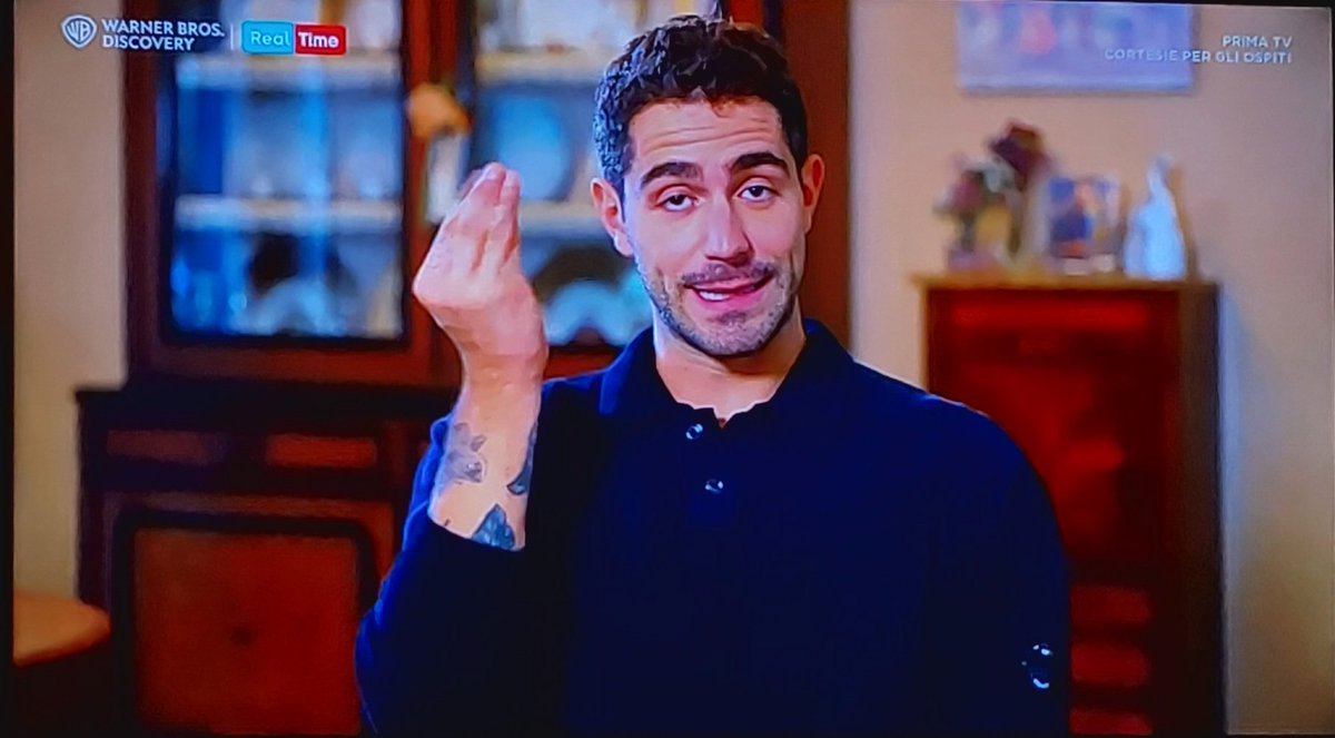 susymadfer's tweet image. Qualcuno dovrà farsene una ragione se #CortesiePerGliOspiti è il secondo programma più visto di #RealTime 
#tzvip