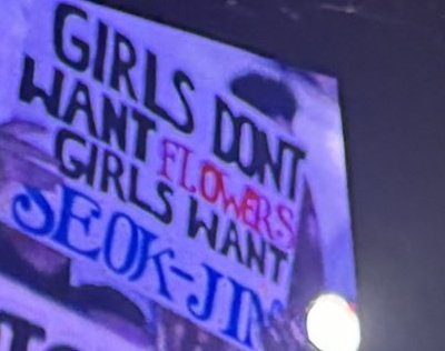 SeokJinLovyy's tweet photo. On this day with all army getting flowers from BTS I need to bring this:
"GIRLS DONT WANT FLOWERS
GIRLS WANT SEOKJIN"
ETERNAL LOVE FOR JIN
#LoveNotesForJin
#JinMVOfMyHeart
#RunSeokjinWithLove #JIN
#JIN #방탄소년단진 https://t.co/8ZYocfLUhl