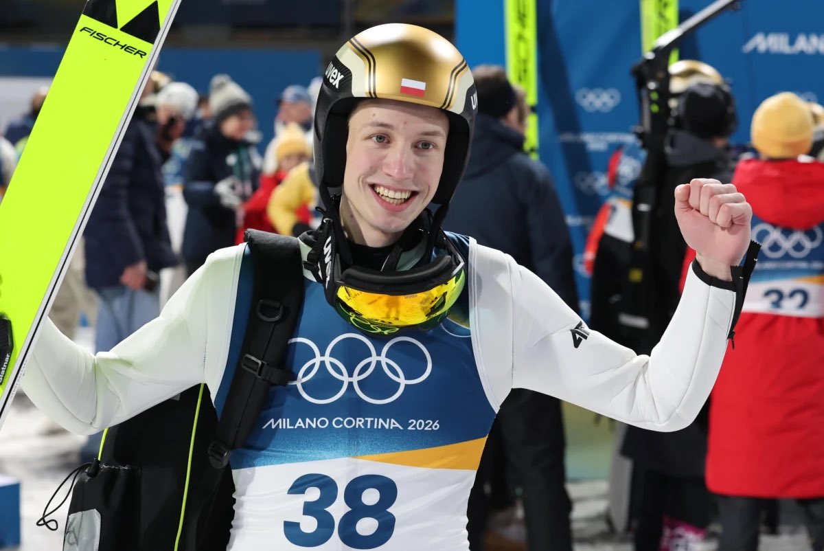 🇵🇱 Mamy kolejny medal na Zimowych IO!

Kacper Tomasiak zdobywa brąz 🥉i swój drugi medal na IO i trzeci dla Polski🇵🇱👏