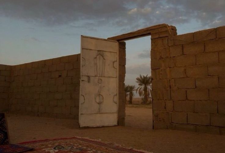 وانا يا فاتنه نجد العذيه ماعلي خلاف
لاقفيتي على فال الغلا وانا على فالي 

بدايه كل ثوره كبرياء من نظره استعطاف 
وش اسوي وانا راسي عزيز وقلبي موالي 

-صالح النشيرا