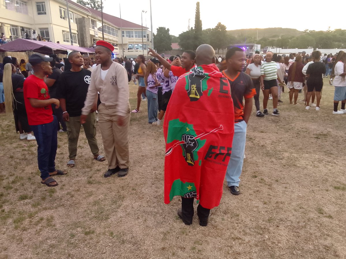 thembelagqasana's tweet photo. EFF Makana SRCT is 100% behind Rhodes University Student's struggles, their BCT and EFFYC Branch. #SizofundaNgenkani https://t.co/1UdgD06SUc