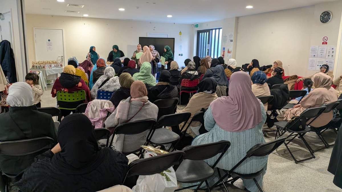 AishahHelpUK's tweet photo. 🌱 Green Amanah Eco-Wellbeing Workshop

Women came together to plant seeds, learn simple growing skills, and take home starter kits to continue their journey in a garden, allotment, or balcony.

Planting hope, resilience, and sustainability.
Thanks to @TNLComFund https://t.co/j2cMXlB7vu
