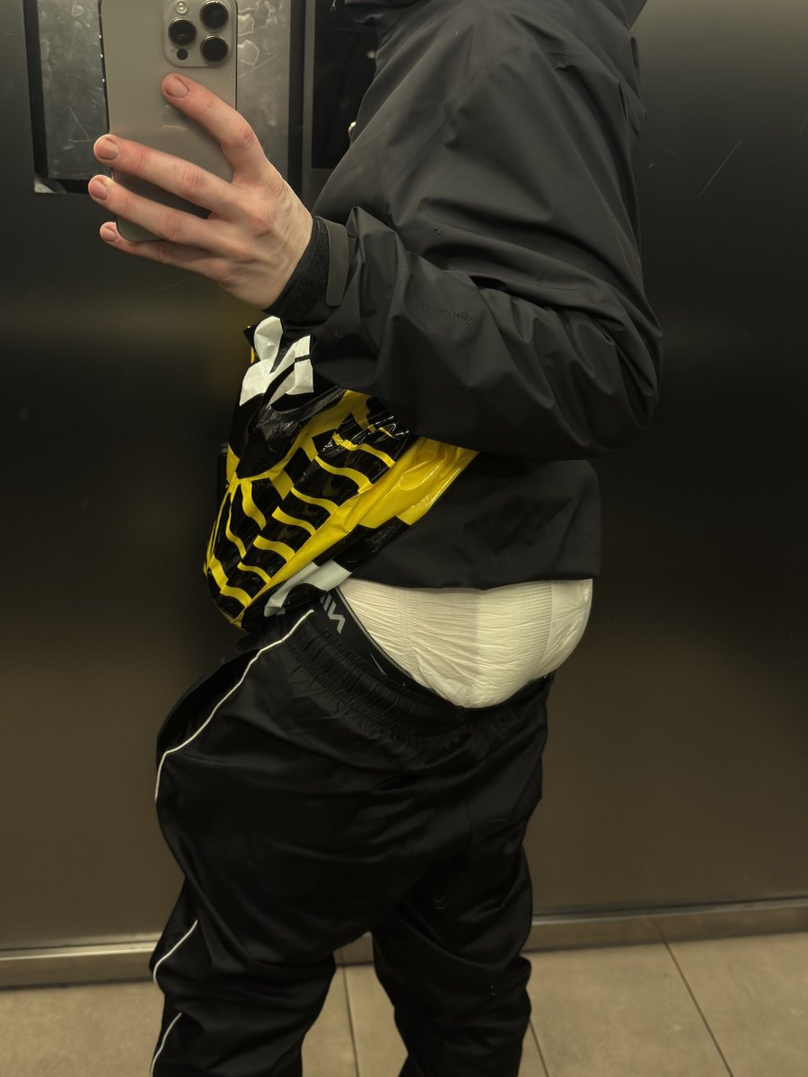 Ldn Diaper Boi tweet media