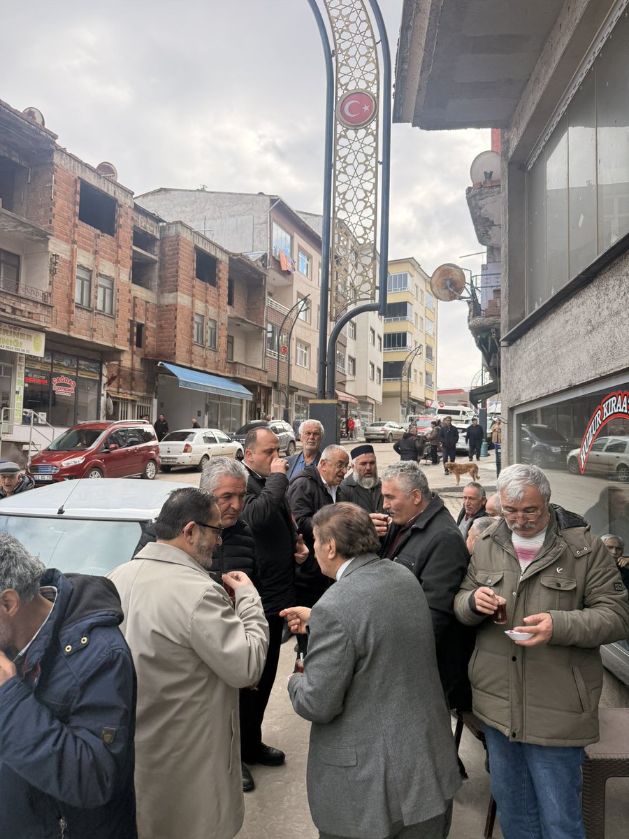 RefahOrdu's tweet photo. İlçe başkanı,Cengiz Tunç ve yönetiminin de eşlik ettiği ziyaretlerde her dükkana girildi.Genel başkanımız Fatih Erbakan’ın selamları iletildi. https://t.co/Vk2DDGsxUN