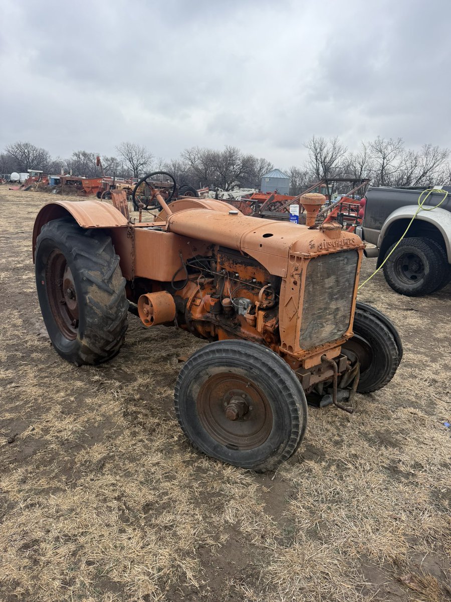 Red Tractor Trader tweet media