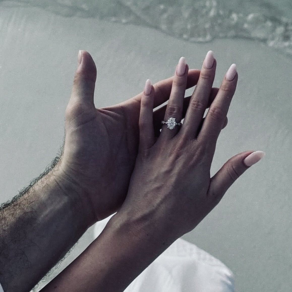 * ❀ ｡･ﾟ*.｡
　　　 *　✿  ✿｡
                         
                 san valentín 💕