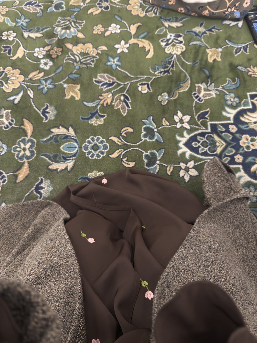 user0201033's tweet photo. i need this carpet in my future home https://t.co/25OzatQxi1