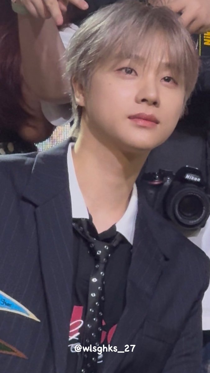 그대 어디 있나요 보내지 못할 편지를 써요
혼자였던 내게 휘청이던 내게 그리움도 낭만인걸요