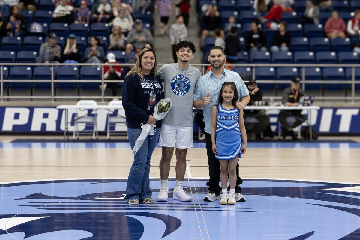 Memorial Hoops 🏀 tweet media