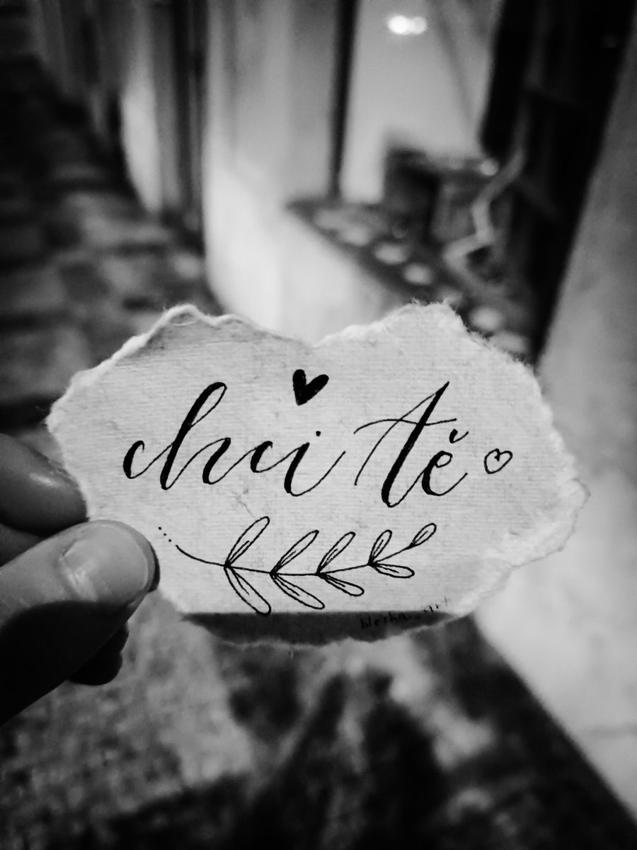 Nezapomeňte si říkat ty krásný slova po celý rok, vážit si všech lidí a nejen na svátky a narozeniny. Ne jen protože je dneska na datumu nálepka 💙