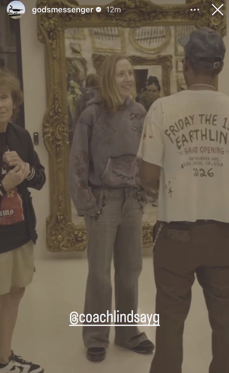 This fit on Lindsay is sending me so bad 😂