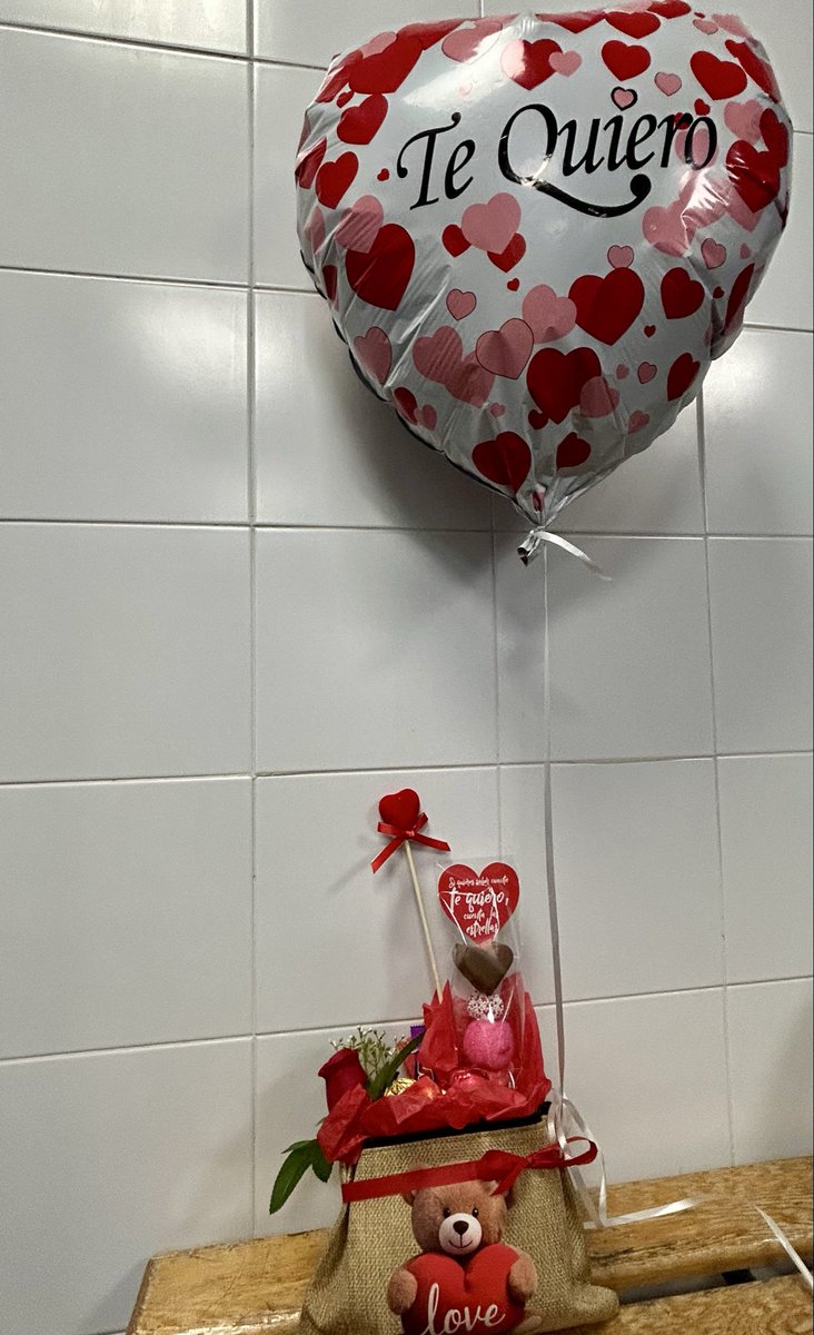 pauesc22's tweet photo. En los pequeños detalles está lo importante, ¡feliz San Valentín! 💝 https://t.co/x1HVdt8JpR