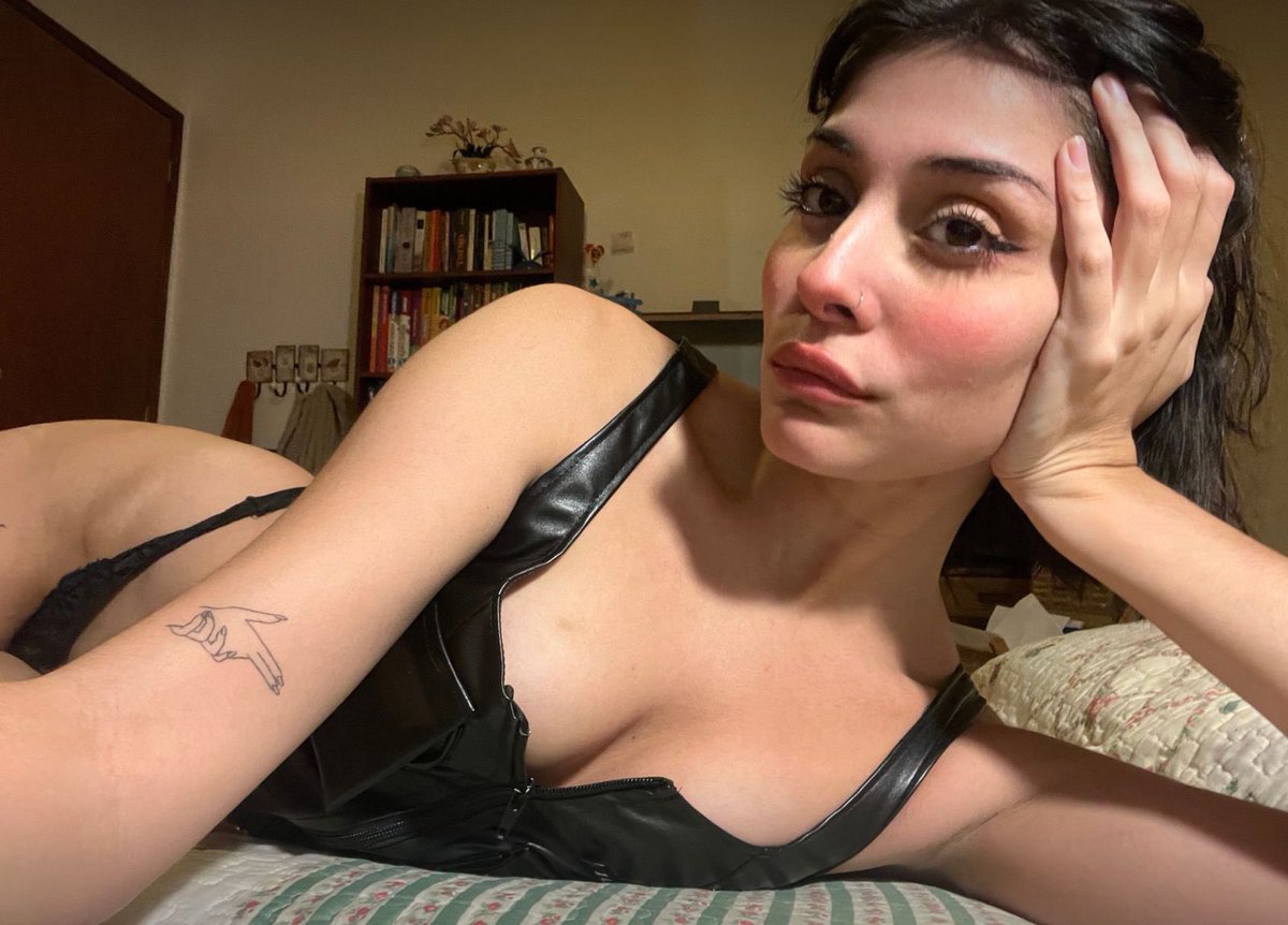 Luna rose tweet media