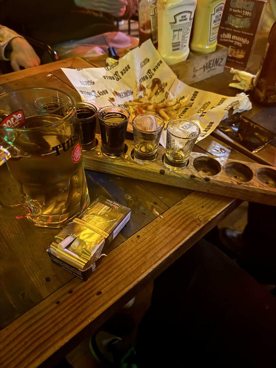 dostlarimla 14 subatı kutluyoruz