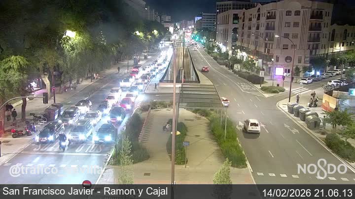 🚦21:00 #Tráfico intenso:
▪L. de Morales ➡ S. Fco. Javier
▪L.Montoto ➡ salida
▪L.Montoto: Luis de Morales ➡ Cruz del CAmpo
▪La Paz: de Tamarguiilo a Su Eminencia
▪M. del Valle: Crta Carmona ➡ Kansas City
▪Palos de la Frontera
▪SF.Javier ➡ Ramon y Cajal
 #SevillaHoy