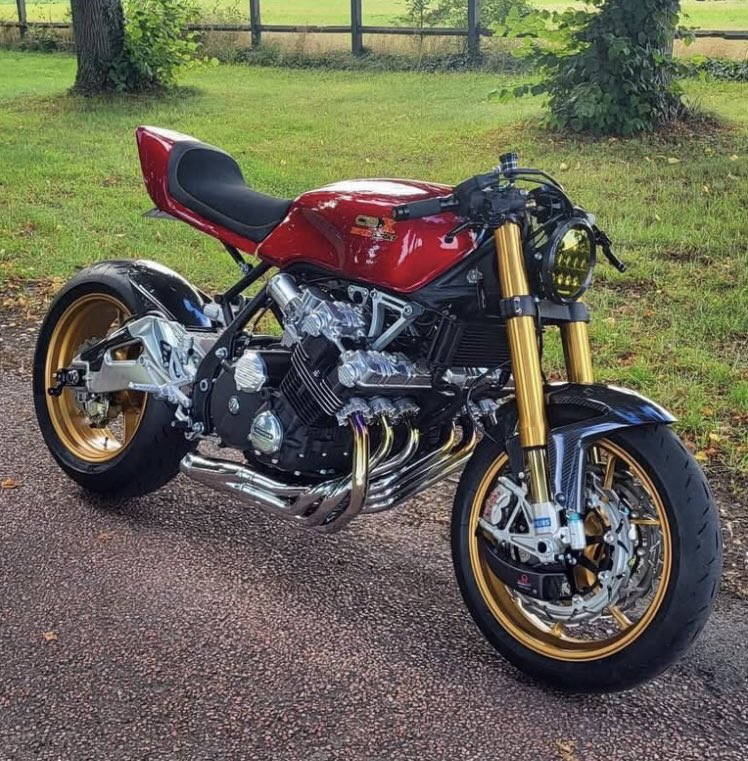 Moto_History's tweet photo. Love those pipes. Honda CBX motorcycles are a great foundation for a custom. #hondamotorcycles. #hondacbx. #hondacb. #custommotorcycles. #allthingsmotorcycle https://t.co/7PMnTfdZ4D