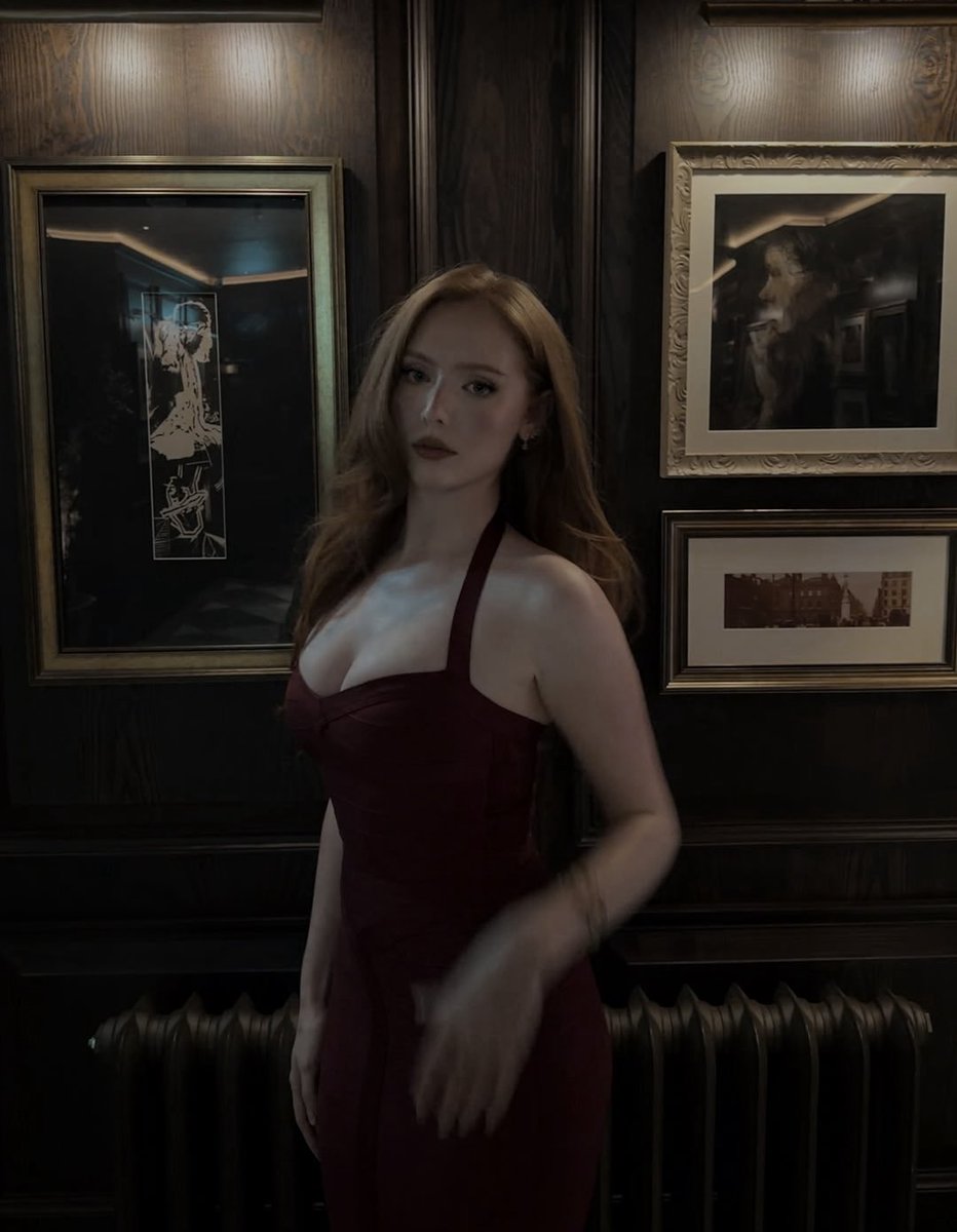 diva slafkovský ꪆৎ tweet media