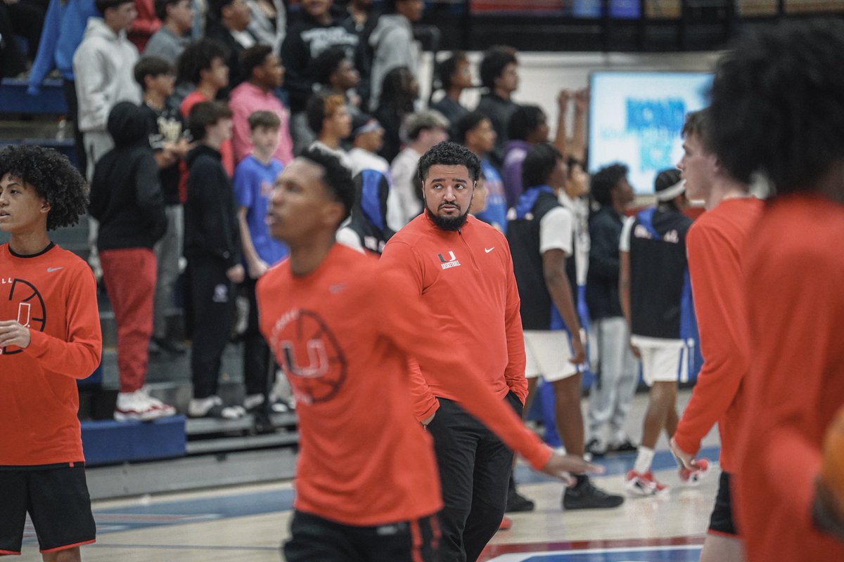 jdrwhite3's tweet photo. Choose a job you love, and you will never have to work a day in your life 🏀 https://t.co/TtK7y1T7Vv