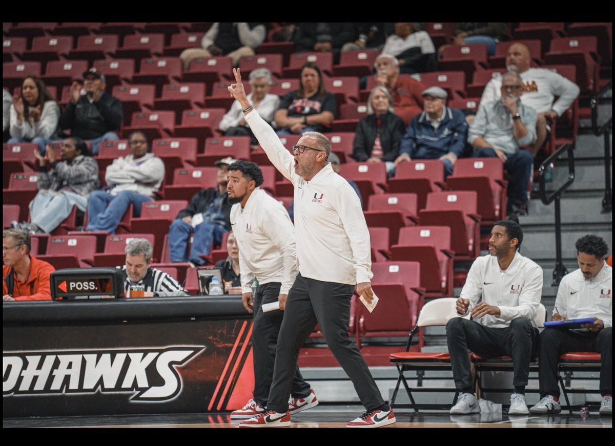 jdrwhite3's tweet photo. Choose a job you love, and you will never have to work a day in your life 🏀 https://t.co/TtK7y1T7Vv