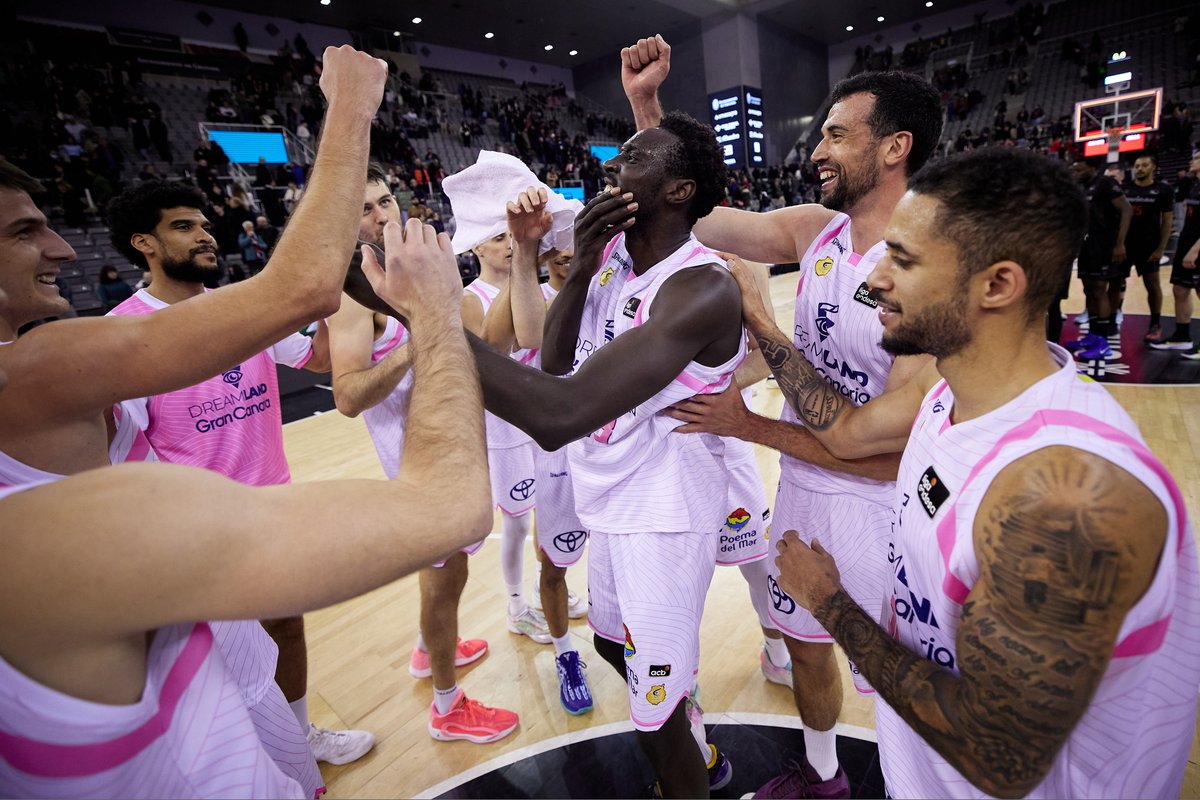 ACBCOM's tweet photo. El partidazo que se ha marcado Kur Kuath 🔥

2⃣2⃣ puntos
9⃣ rebotes
5⃣ tapones
3⃣5⃣ de valoración

#LigaEndesa | @GranCanariaCB https://t.co/SAU10YVfTE