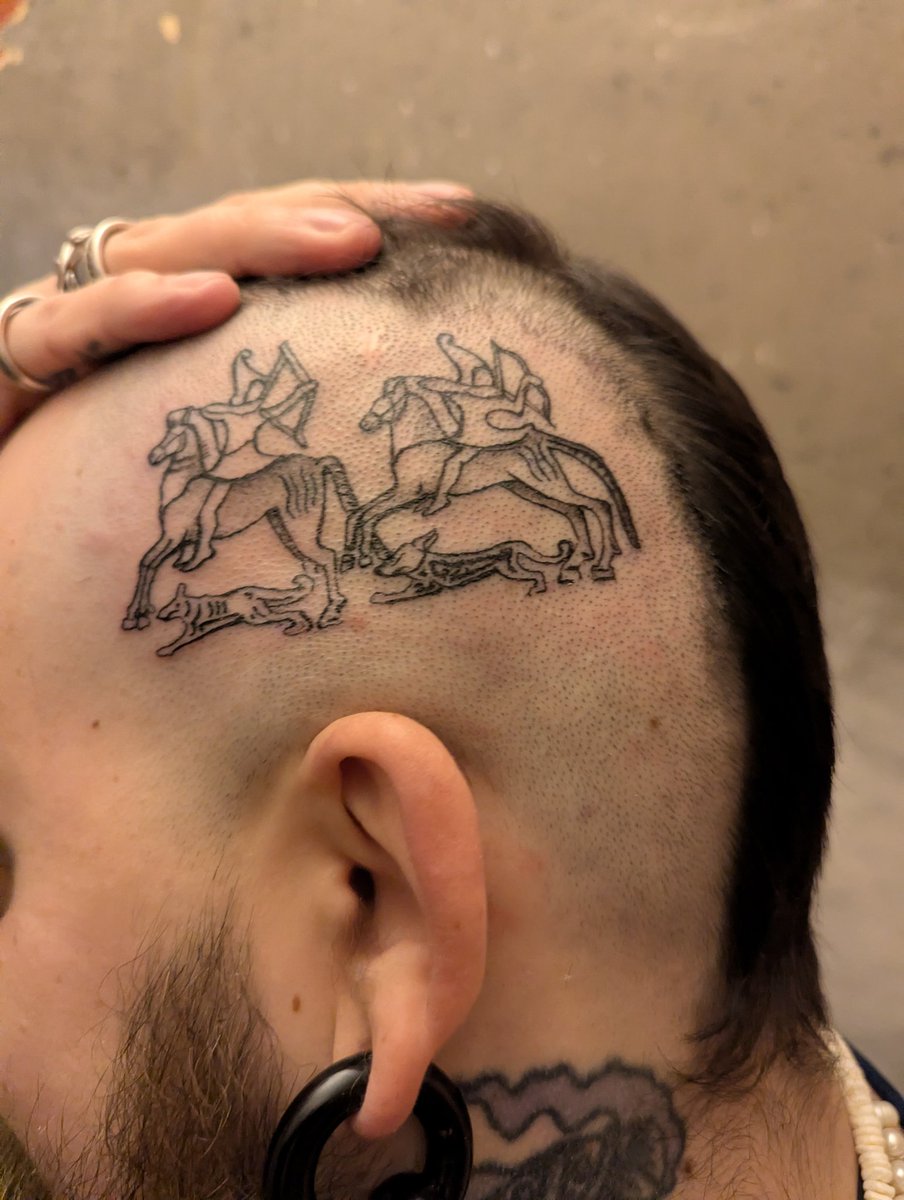 Лютий Пряничок tweet media