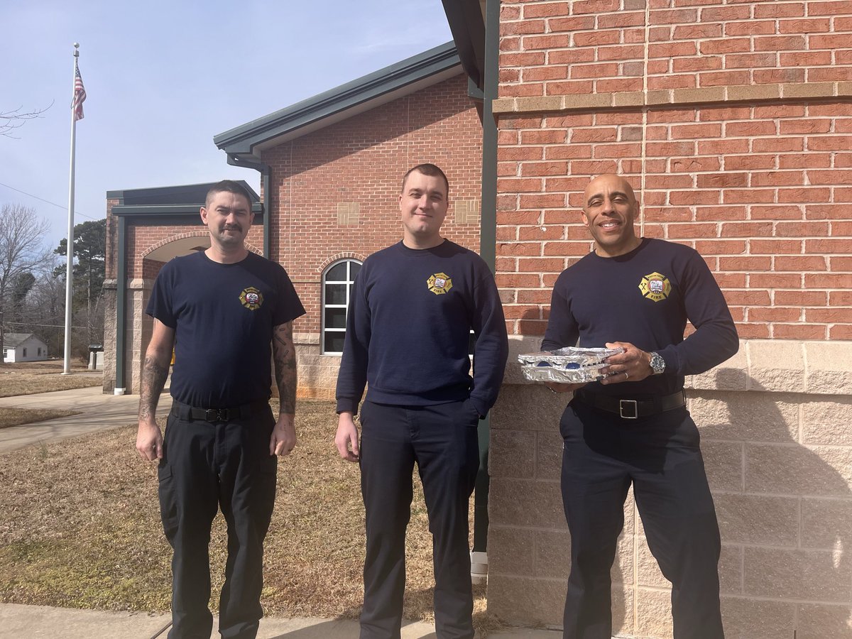 cityofwsfire's tweet image. A huge thank you to Meagan Pruitt for reaching her goal of providing meals to all 20 Fire Stations! 🚒❤️ We’re so grateful for her generosity and the delicious dinners. Our firefighters truly appreciate you! #WSFire #ChooseKindness