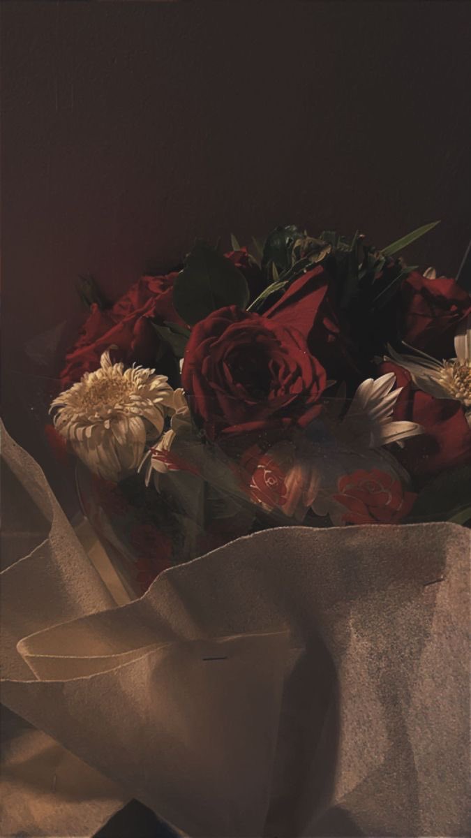 messylaughlin's tweet photo. — Y va a dejar esto en casa para cuando Bastian llegue del trabajo, con una pequeña nota 
" Para ti, mi San Valentín de cada día. 
Te ama, Tim " — https://t.co/vBTDx7ELyW