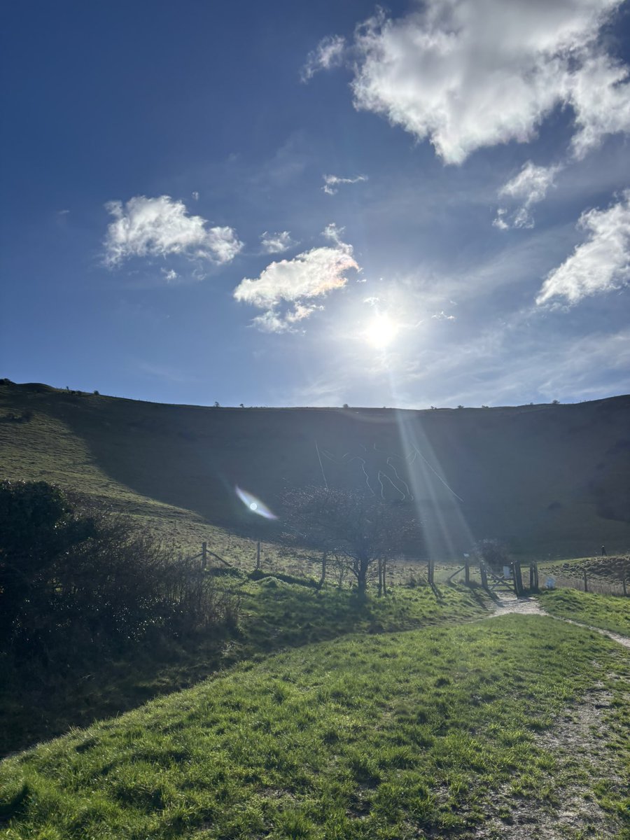 𝕎𝟜𝕟𝕜𝕗𝟜𝕥𝕙𝕖𝕣 (Top, Lad) tweet media