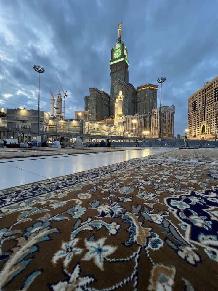 أنْعِمْ عَلَيْنَا واكْتُبْنَا مِن الزُّوَّار يا رب.