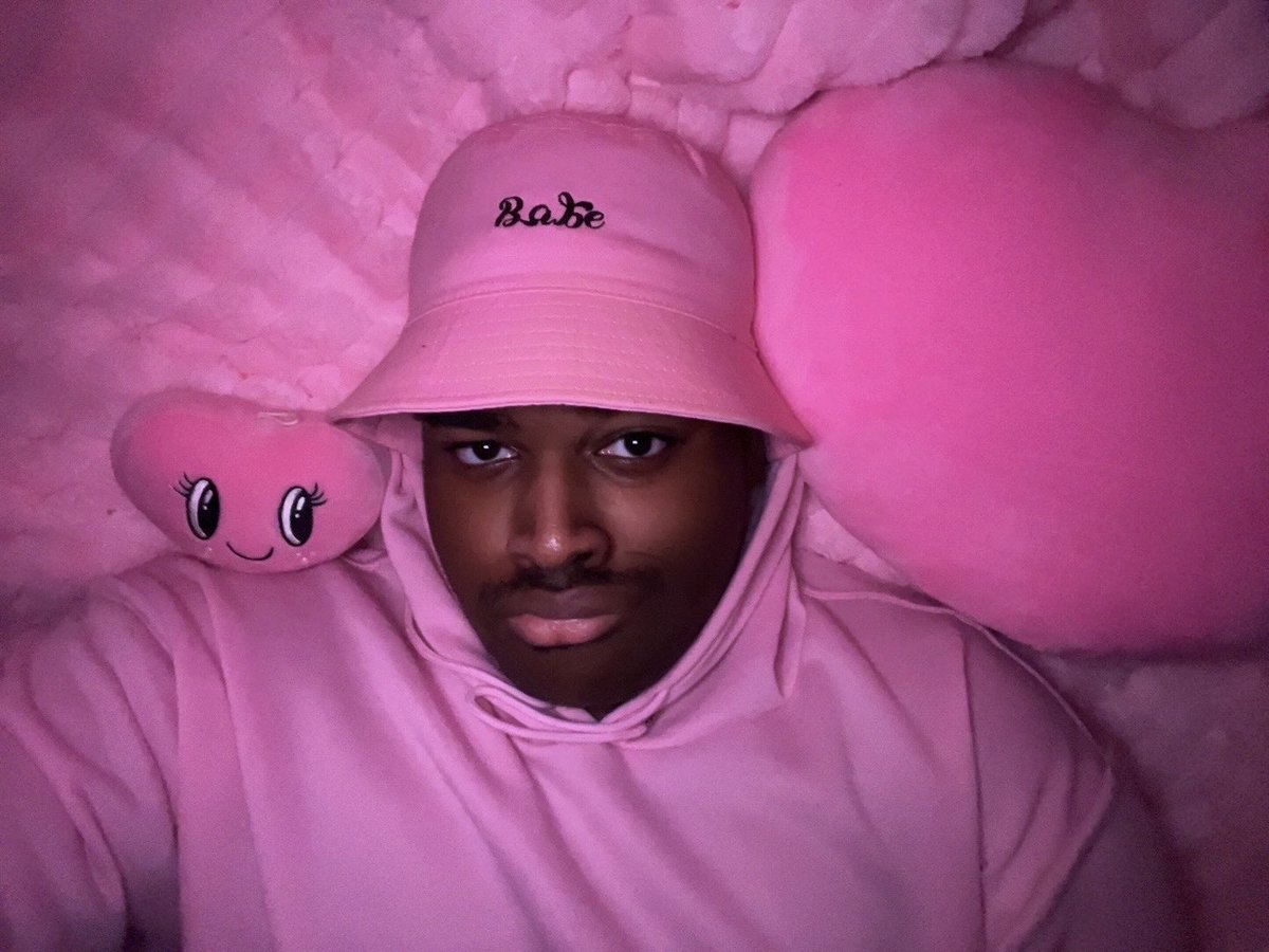 Pinky Boy KD ♡ tweet media