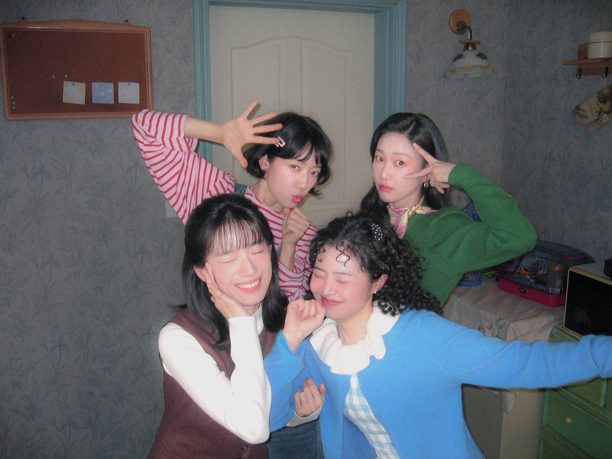 i always say that women should just raise their child with their friends instead of a shitty useless man and i cant believe undercover miss hong was the one to deliver the vision