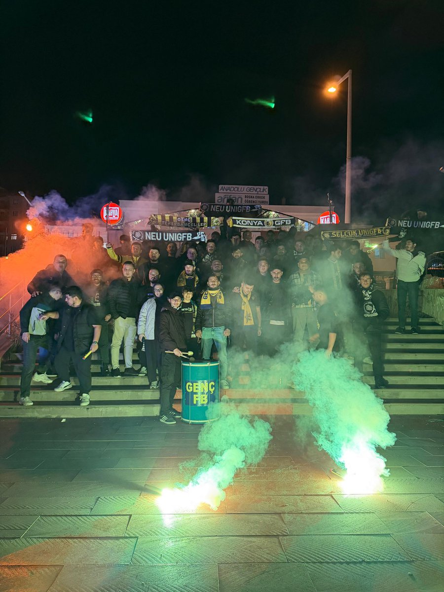 BU SENE SENSİN ŞAMPİYON!!!

t*abzonspor - FENERBAHÇEMİZ maçını hepbirlikte izledik.

#GucluSelcukGucluUni
#BarisAyasinKardesleri
#UNIGFB